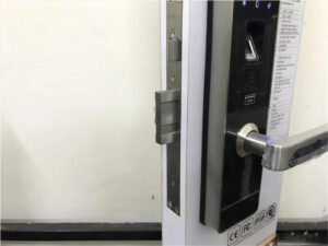 Khóa cửa vân tay điều khiển từ xa HPLock model HP - F7800 - PVD